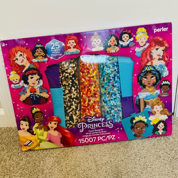 Perler Disney Princess Fused Bead Kit 15000+ Pieces To Make 25 Projects - Picture 1 of 2